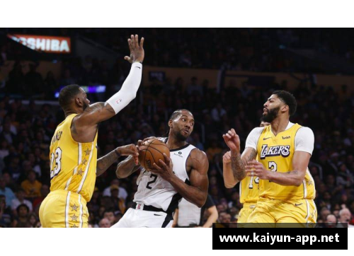 NBA最新动态：球员交易、伤病更新和季前赛前瞻